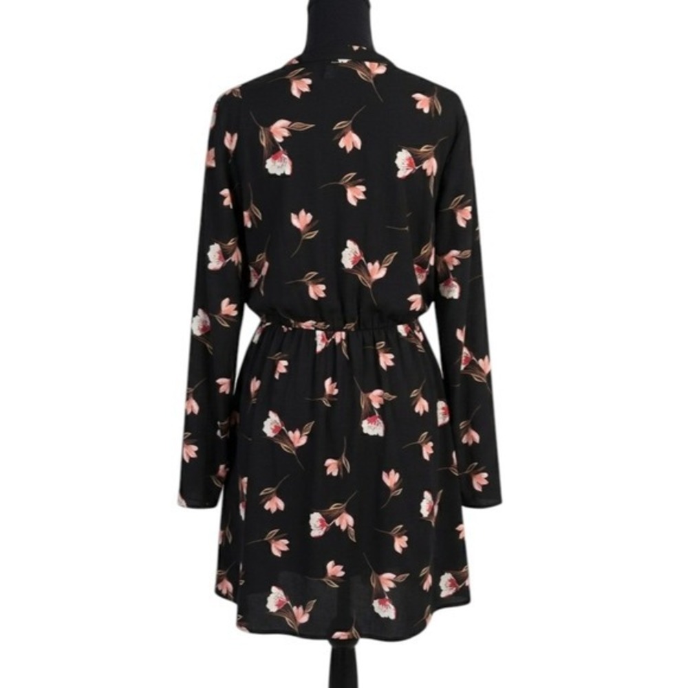 ALL IN FAVOR Surplice Mini Dress Large Long Sleeve Dark Floral Romantic - Picture 5 of 7